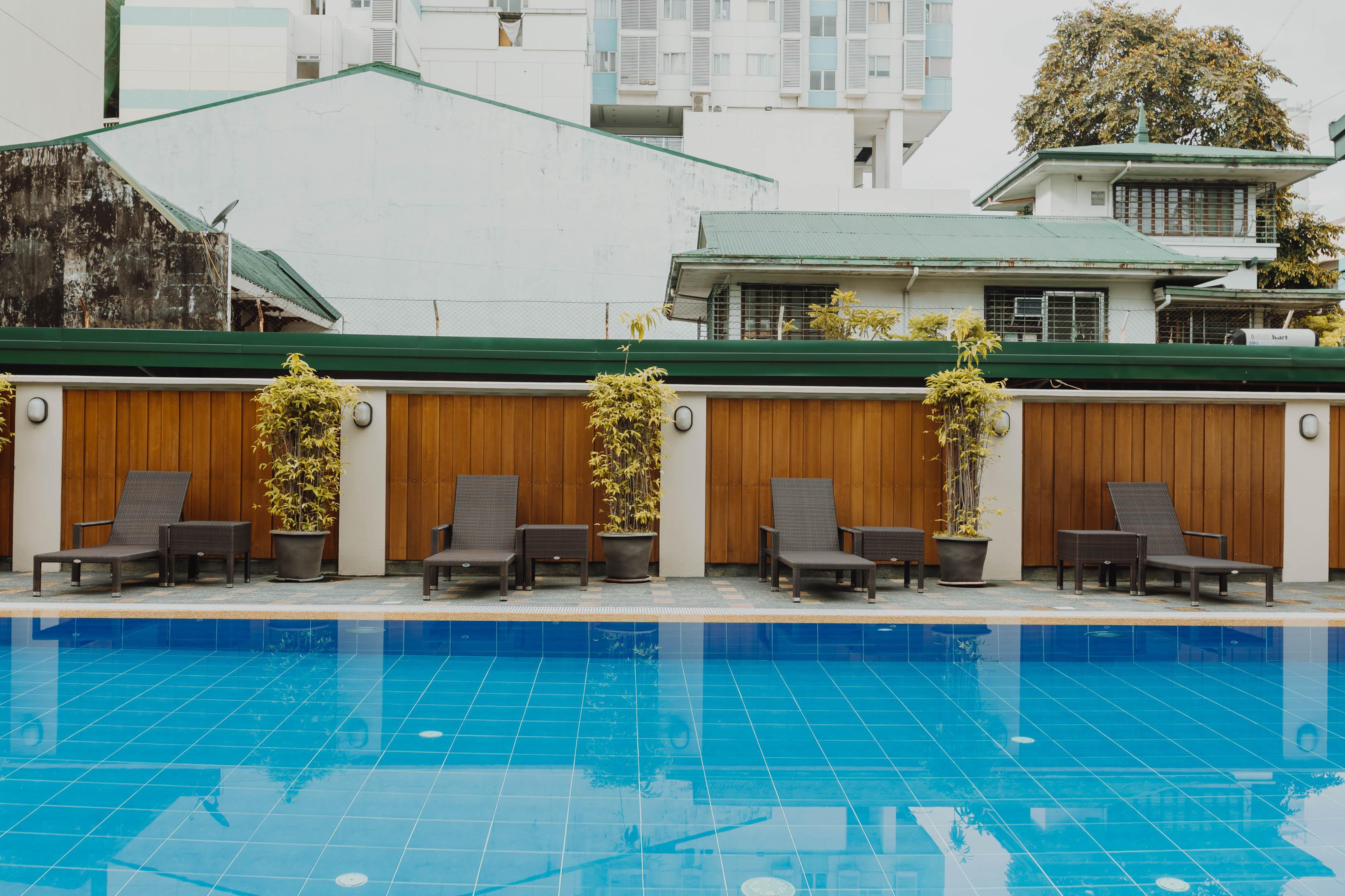 Tropicana Suites Manila Exterior foto