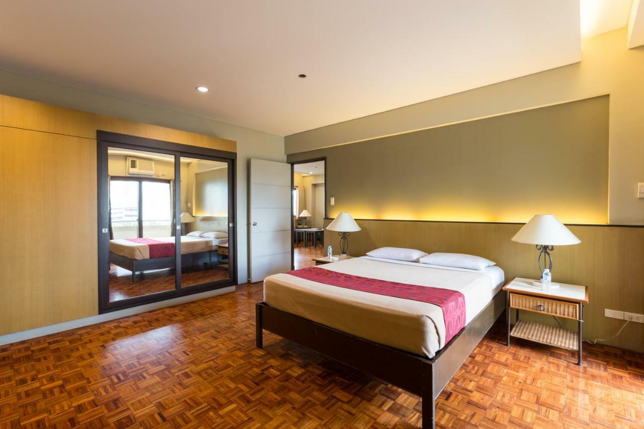 Tropicana Suites Manila Exterior foto