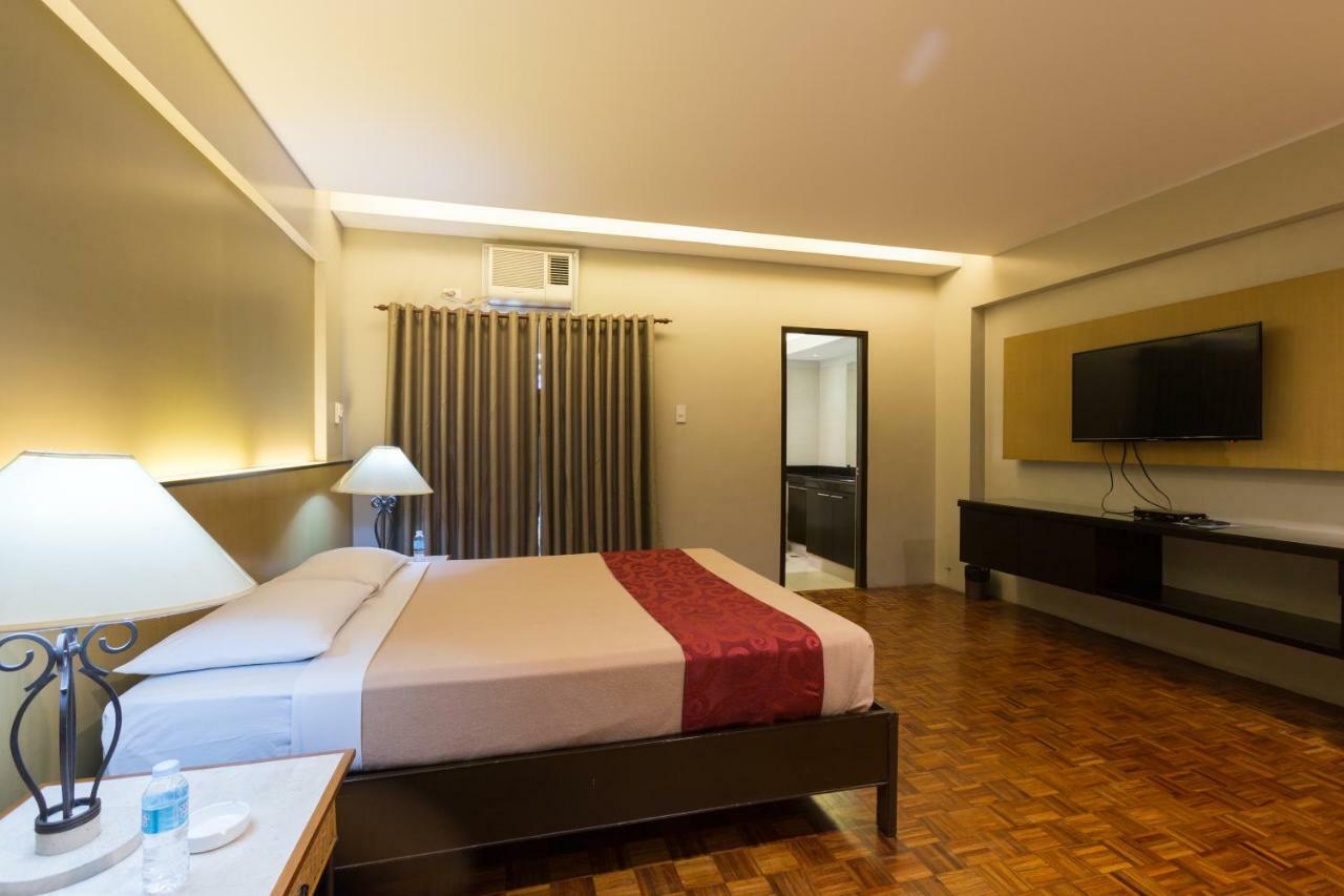 Tropicana Suites Manila Exterior foto